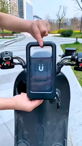 Penyangga telefon kalis air ini boleh digunakan untuk motosikal dan kereta elektrik.#goodthing #foryou #fyp #tiktok 