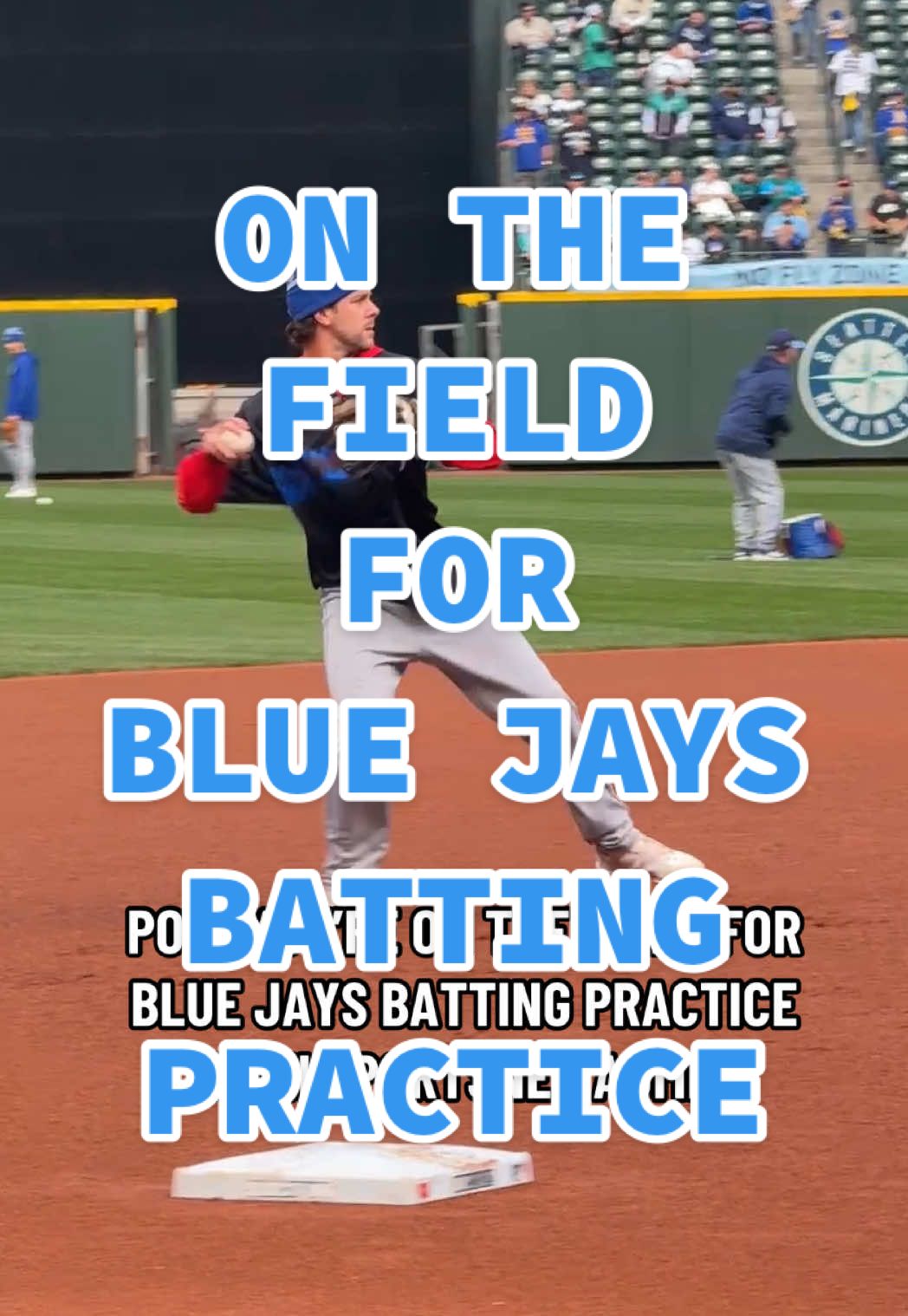 Getting warm for Game 4 in Seattle 👓⚾️ #MLB #postseason #bluejays #bluejaysonsn #mlbtiktok 
