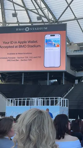 The carts are here in LA! #seventeen #creatornation #kpop 