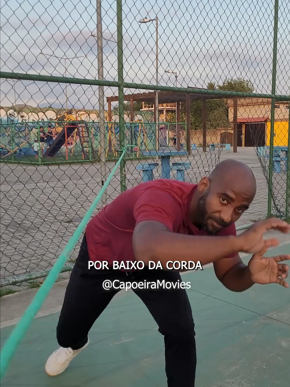 Esse exercício vai te ajudar a desenvolver na Capoeira. . #capoeiramovies #kafeteam #capoeira #basicobemfeito #tutorialdecapoeira 