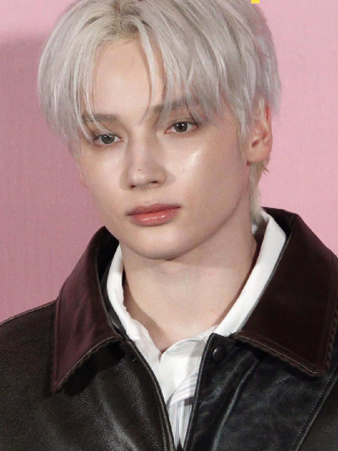 HUENINGKAI’s platinum hair looks AI-generated Be real… no human should look this perfect😭 Who coded this man?! #HUENINGKAI #TXT #휴닝카이 #투바투