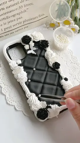 Asmr making Chanel Classic Stripes Phone Case #decodenphonecase #SmallBusiness #handmadephonecase #giftidea #cutephonecase 