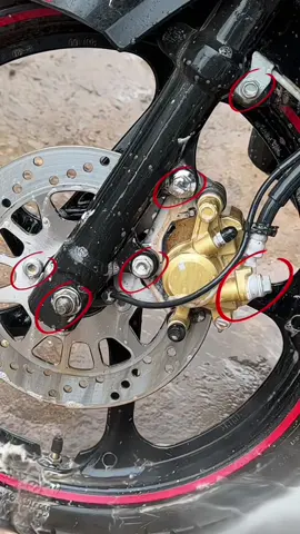 Giúp xe hết ố vàng rỉ sét sau một lần dùng với tẩy đa năng. Anh em nên dùng thử! #tayruadanang #tayovang #tayriset #47C1shop #xuhuong 