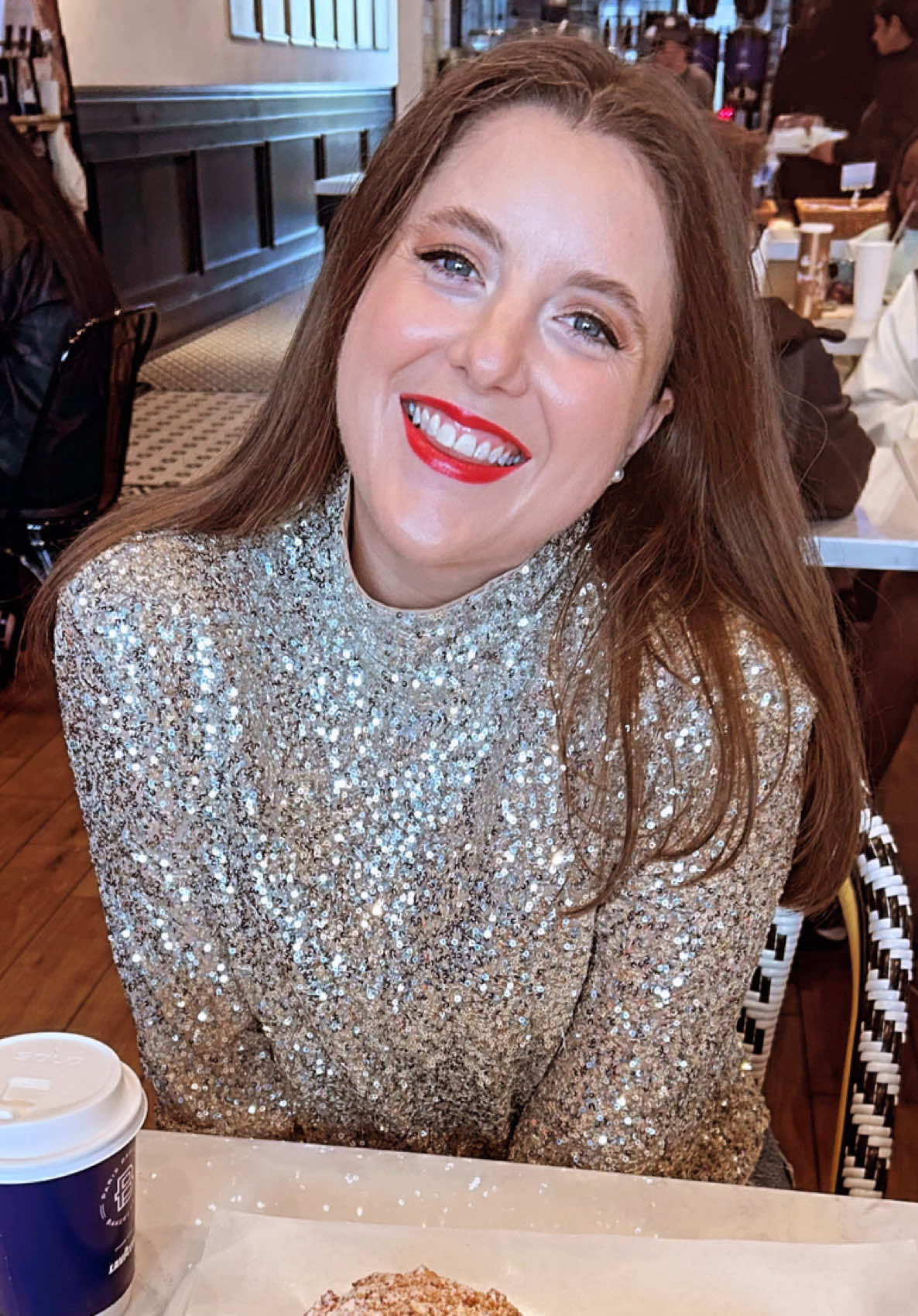 One day I’ll collab with @loréal paris usa & bring girlhood magic full circle💋 #loreal #redlipstick #hollywoodglam #women #fyp 