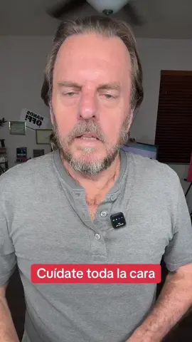 La cara no termina en la quijada, porque si hay una parte del cuerpo que muestra la edad es el cuello. Es hora de comenzar a cuidarse todos los días para que esa papada se mantenga siempre firme #Papada #Arrugas #Cuello ##Piel ##Péptidos