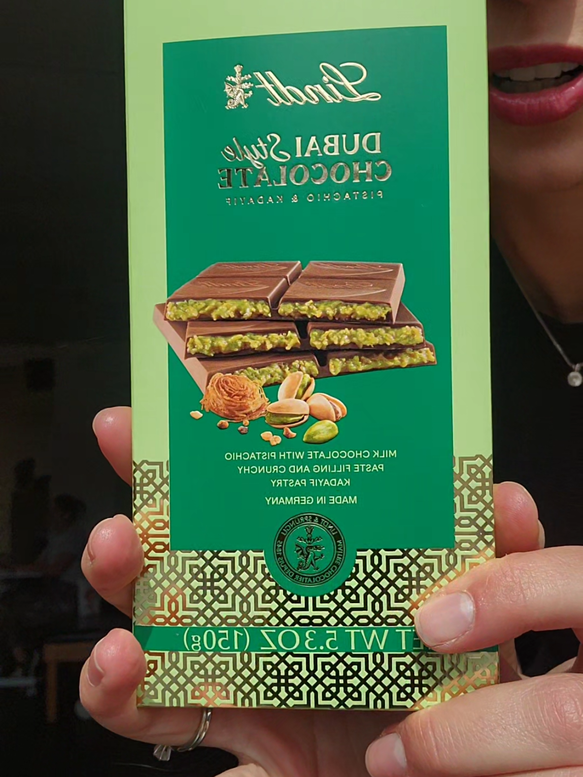 LINDT DUBAI CHOCOLATE REVIEW @Blaise #lindtdubaichocolate #review #dubaichocolate #dubai🇦🇪 #fyp 