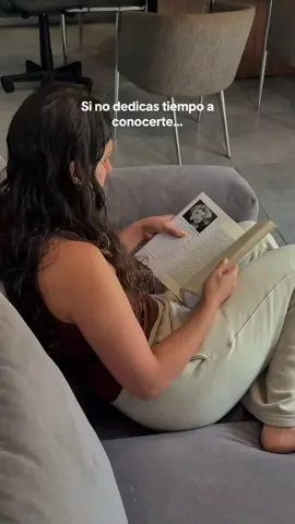 El autoconocimiento es la clave para crear desde nuestra esencia y no solo seguir tendencias o al viralidad ❤️‍🩹🥹 #motivacion #amorpropio #autoconocimiento #creatividad #mindset 