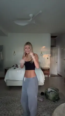 dance #dance #viral #trending #fyp #blonde 