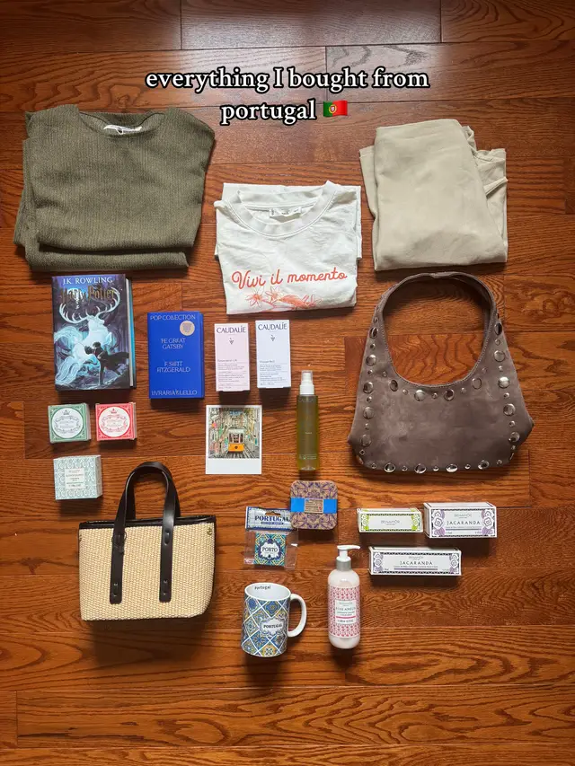 little pieces from portugal I couldn’t resist🇵🇹💫 #portugalshopping #travelhaul #lisbonportugal #porto #eurosummer 