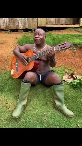 •Se queres comer bem já sabes aonde visitar - São Tomé e Príncipe 🍛🏝️🇸🇹  duas ilhas no centro do mundo 🌍 #africa #🇸🇹 #🇵🇹 #calema #palops🇦🇴🇲🇿🇸🇹🇨🇻🇬🇼🇧🇷🇵🇹🇦🇴🇰🇳🇸🇹🇹🇱🇫🇷🇨🇭🇱🇺 