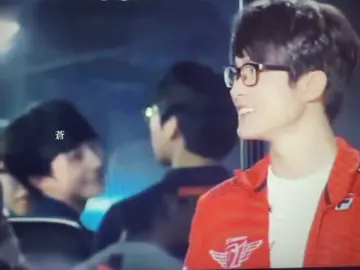 nhìn anh cỡ đó khác gì anh nhìn bây giờ k=)) #faker #peanut  #fakenut #fyp 