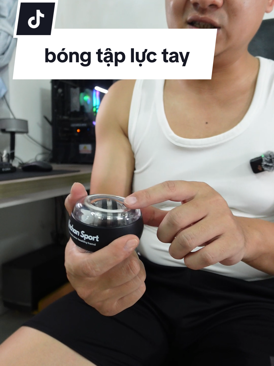 tập mọi lúc mọi nơi với bóng tập tay này mọi người ạ