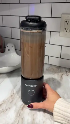 gifted by nutribullet  how did I not know this existed.. portable blender.. give me ten! 🥤 @nutribullet #smoothie #portable #momhack #giftedbynutribullet #nutribulletflex