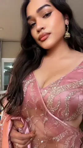 still obsessed with my saree😌 #saree#nepali#nepaliwomen#merijaan#sequinsaree 