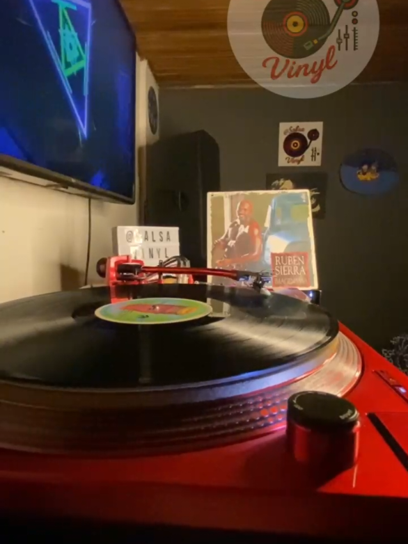 Día 82 buscando a mi combo 🍻🔥🫂🎶✌️🎼🙏😎🧨💯 #RubenSierra #ImagenViva #Salsa #Vinyl #AandresFelo qué otra canción nos recomiendas escuchar de éste mismo álbum? 