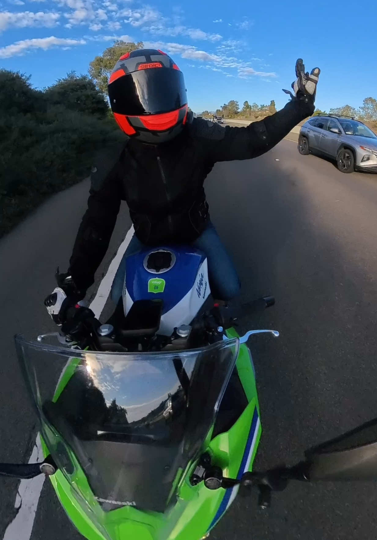 Me whenever I see another motorcycle rider 🤙🏼✌🏼👋🏼 I can’t help myself! There are just so many here in California 🤍. #girlrider #windtherapy #motorcyclelife #kawasakininja #motocouple 