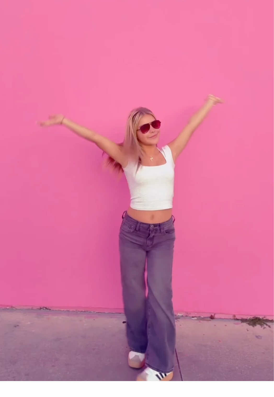 💓💓💓 #pink #california #yayaya #dancemomsanewera #melrose 