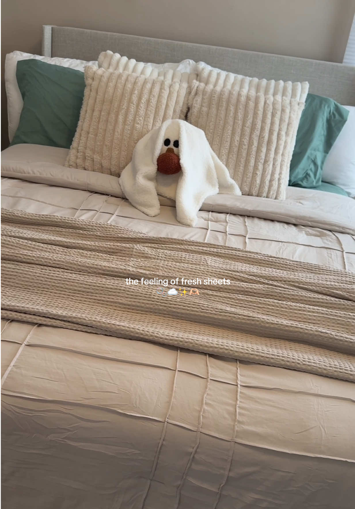 the best 🤍🫧 #freshsheets #beddingset #newsheets #fyp #reset 