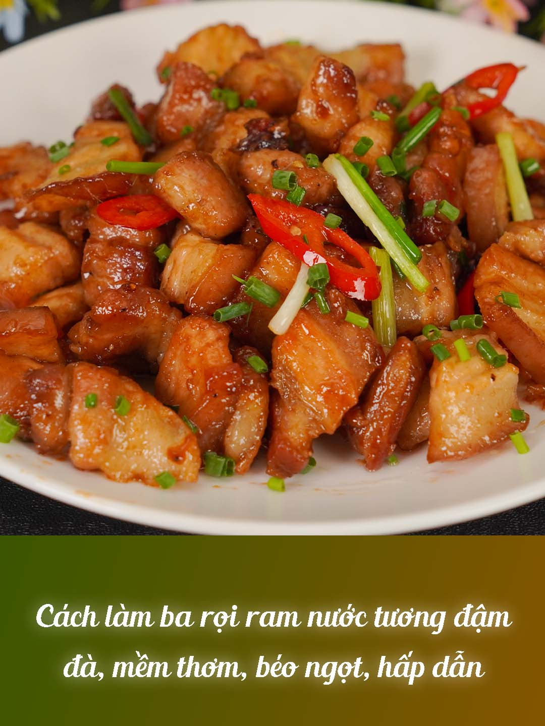 Cách Làm Ba Chỉ Rim Nước Tương Siêu Đưa Cơm – Thịt Vàng Óng, Mềm Ngon, Thấm Sốt Đậm Đà #monngon #monngonmoingay #bepnhagiang #baroiramnuoctuong #baroiram © Bản quyền của video này thuộc về Origin Media SJC © The copyright of this video belongs to Origin Media SJC