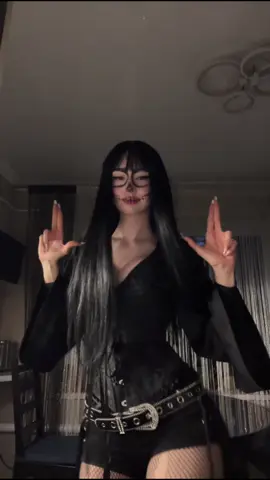 [inst: pelmentoschan_09] dc: me #dance #cosplay #halloween 