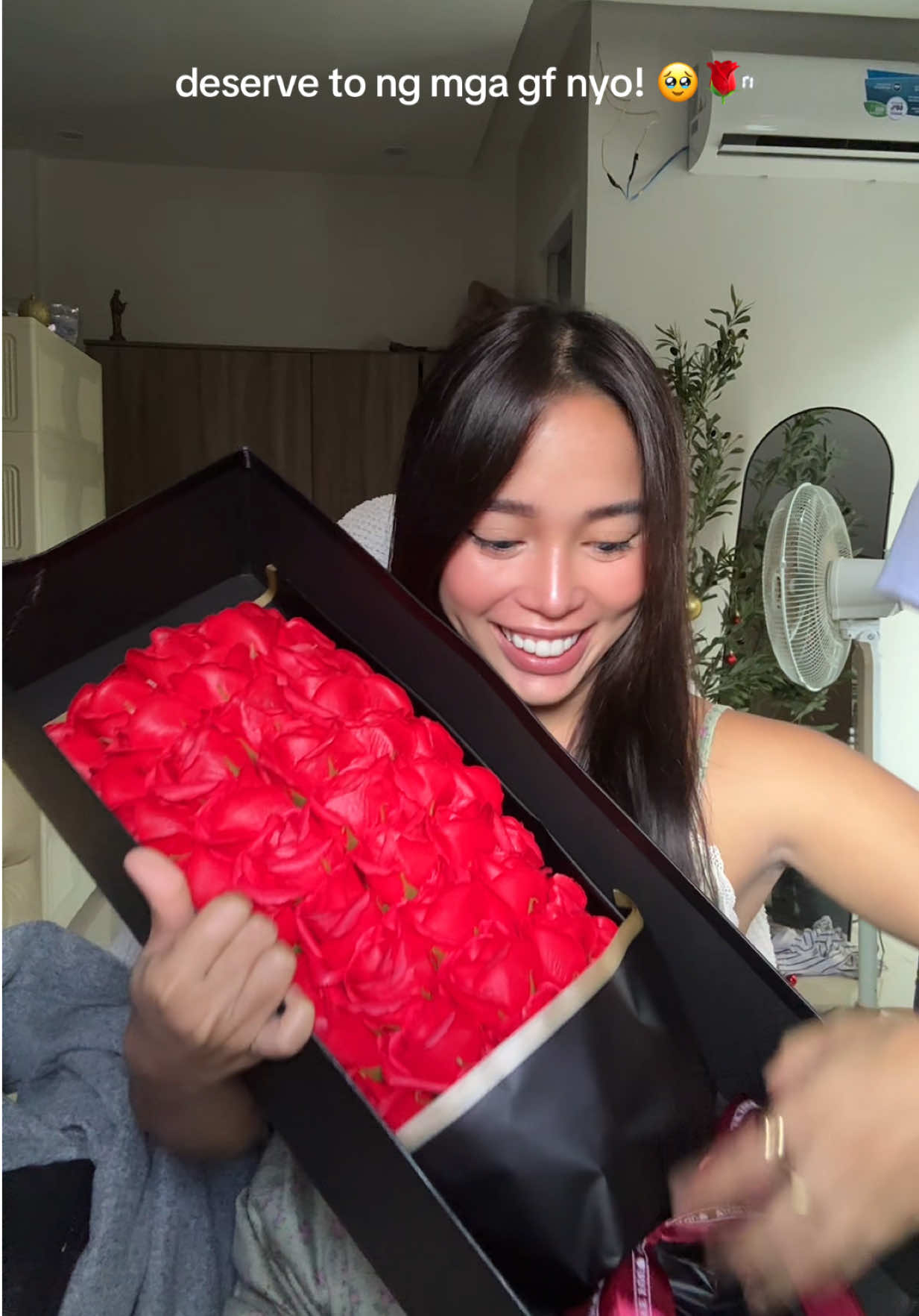 Gentlemen, deserve to ng partner nyo! 🥹❤️ #fyp #flowers #bouquet #bouquetflower #artificialflowers 