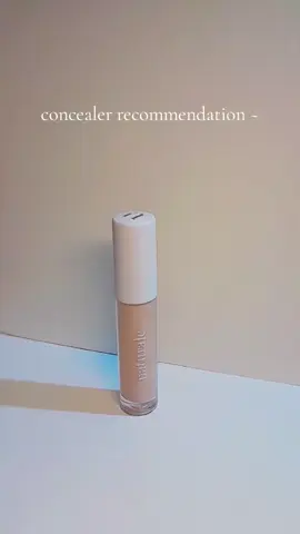 Oily and acne prone skin ka ba like me? Then I recommend you to try this concealer ~ Naturale's Skin Enhancer and Hydrating Concealer ✨️ It is long lasting, hydrating, at very easy to blend 🎀 I've been using this for a while now and I can say it is really good!  #makeuprecommendations  #concealer #concealerreview #skincareroutine  #fyp 