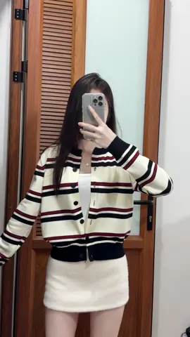 tuần sau lạnh rùi #thuylinh1603 #xh #cardigan #aolen 