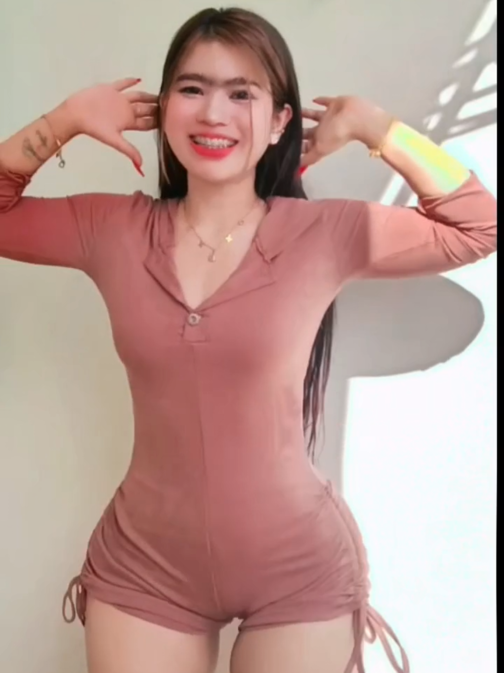 နေတွေပူတယ် အပြင်မထွက်နဲ့မမစိတ်ပူတယ်😘🤎🍑#100kviews #no4t #foryou #tiktokmyanmar #ချစ်စရာကောင်းတာတစ်ခုပြမယ်🥺🎀 