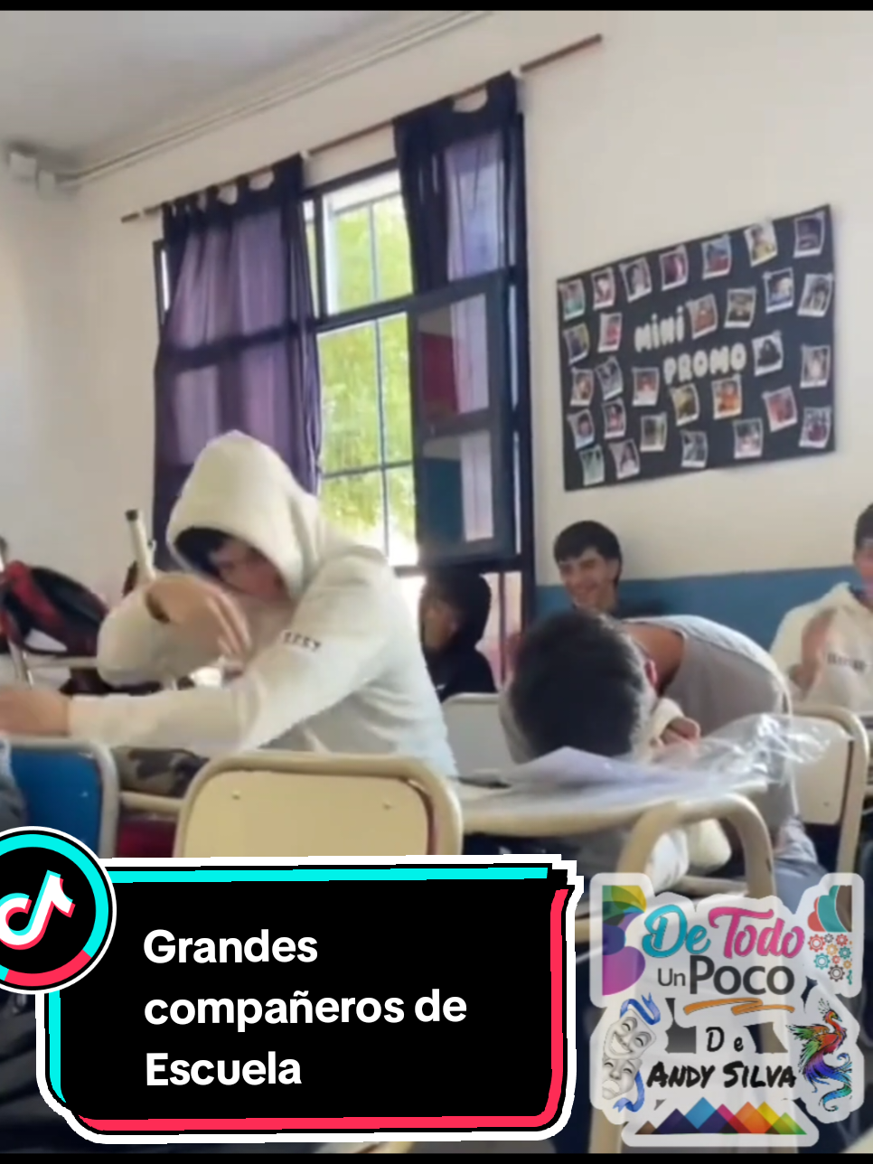 No tenía dinero para comprar la sudadera para su clase, así que sus compañeros del salón se la regalaron #compañerismo #empatia #sudadera #viral #videoviral 