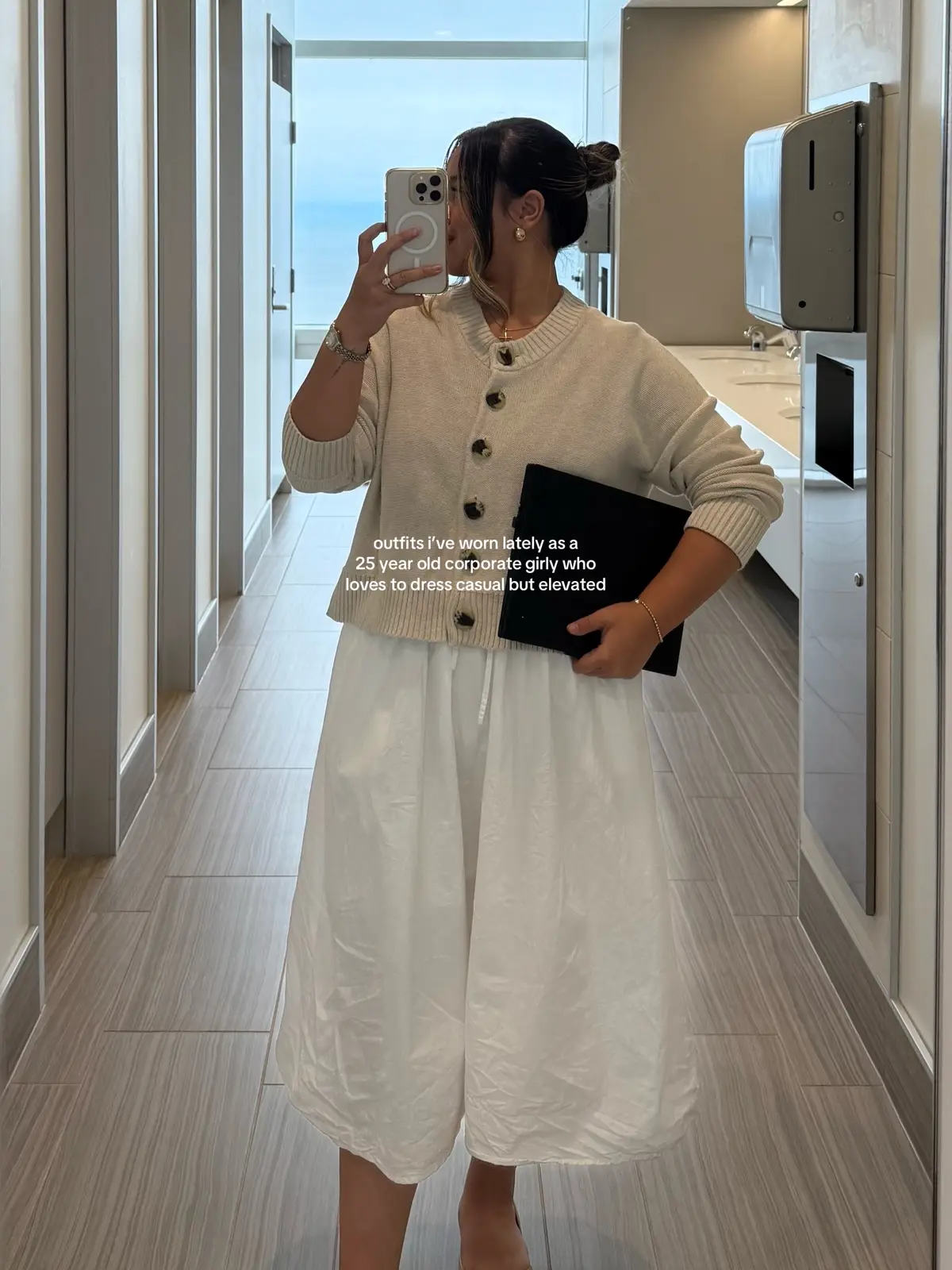 some of my fav work fits lately! 🫶🏼 i’m all about making my daily wardrobe office-friendly with just a few simple swaps to elevate the vibe 🤭 #corporateoutfit #officeoutfit #workootd #workoutfit #workoutfitinspo @Levi’s @Gap @onequince @J.Crew @TJ Maxx @ATHLETA @H&M 