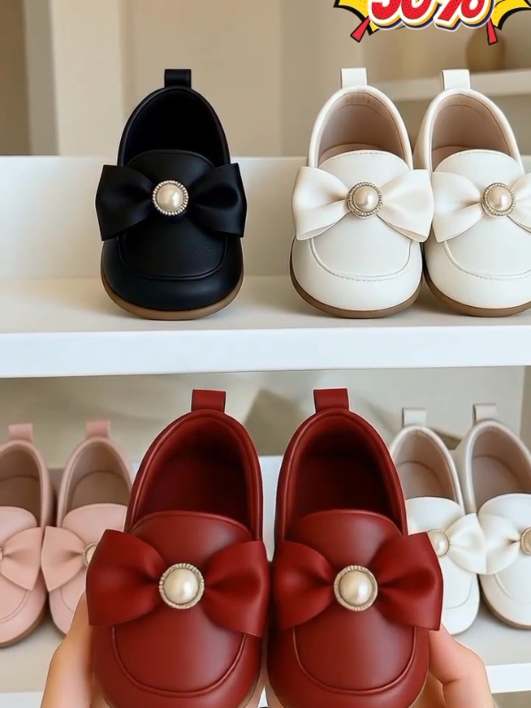 Sepatu Bayi Perempuan Pita Mutiara Terbaru #SepatuBayi #BabyFashion #BayiGemas #IbuMuda #OOTDBayi #TikTokAffiliate #ProdukViralTikTok #CekKeranjangKuning#sepatubayiperempuan #sepatubayiprewalker #sepatubayi #fyppppppppppppppppppppppp 