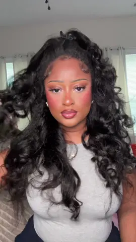 Flexi rods = the perfect kinky straight curls 🤍 @bgmgirlhairofficial #bgmgirlhair #kinkystraightwig #kinkystraight #halfwig #outdoorfun 