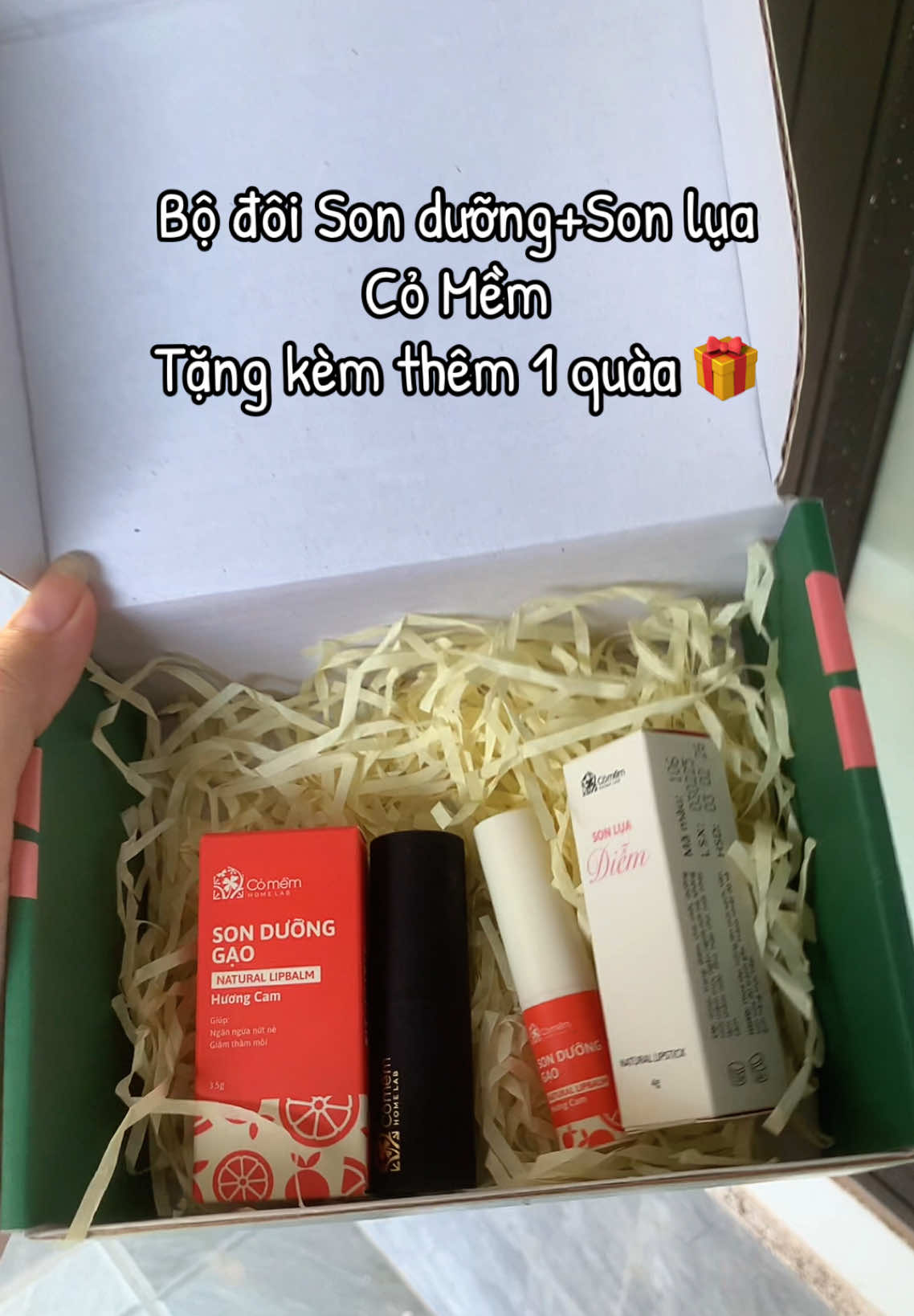 Son dưỡng và son lụa Cỏ Mềm #sonduong #sonduongcomau #comem #quatangnguoiyeu 