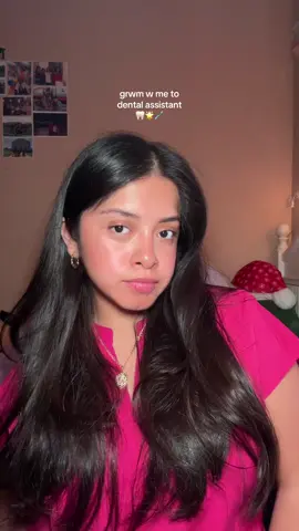 got asked what products I used today because my skin was glowing 🤏🏼🙂‍↕️🙂‍↕️  and let me tell youuuu, l’oreal paris bright reveal vitamin c glow moisturizer is a GAME CHANGER 🫡  #lorealbrightreveal  #grwm #dentalassistant #chicagolatina #latinainhealthcare #makeup  @loréal paris usa @urban decay @caliray beauty @Lancôme @milkmakeup @Milani Cosmetics 