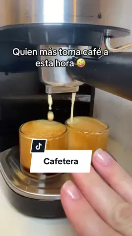Quien más por aquí toma café a cualquier hora 🤭 #coffemachine #espressomachine #cafeespresso #tiktokmademebuythis #aidy_hdez 