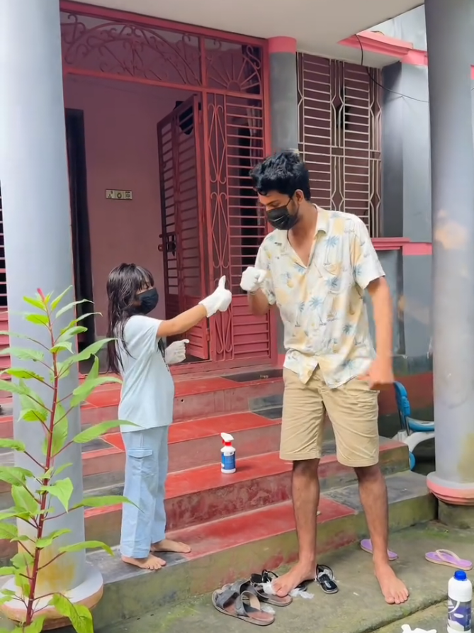 কাজ না করলে,আম্মু বাড়ি থেকে বের করে দিতে পারে!!🙂 Family Care Solution #voiceover#fblifestyle #foryou #foryoupage 