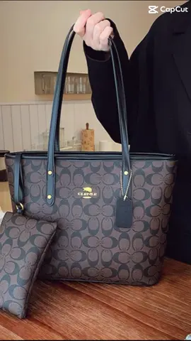 กระเป๋าสำหรับผู้หญิงแฟชั่นสไตล์ใหม่ฤดูใบไม้ร่วง คนดังอินเทอร์เน็ต เดินทาง กระเป๋าสะพายข้าง ข้างใต้แขน กระเป๋าถือความจุขนาดใหญ่ มีสไตล์ #กระเป๋าทรงโท้ทจุของได้เยอะ #กระเป๋าทรงโท้ท #กระเป๋าทรงโท้ทใบใหญ่ #กระเป๋าสีน้ำตาล #กระเป๋าใส่ไอแพด 