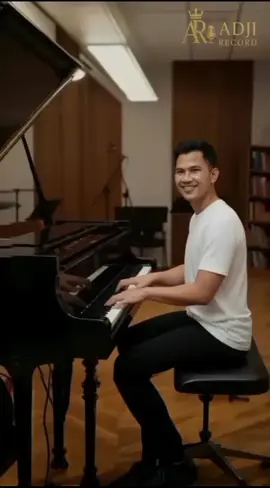 Jalan terbaik #piano #ducati #lateart #cafe #fyp