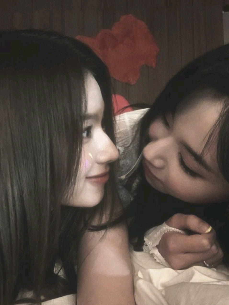 |𝐜𝐮𝐞𝐧𝐭𝐚 𝐝𝐞𝐝𝐢𝐜𝐚𝐝𝐚 𝐚 𝐦𝐢 𝐥𝐢𝐧𝐝𝐚 𝐧𝐨𝐯𝐢𝐚| mañana cumplo un mes de novia con mi bonita 💘 .  .  .  .  .  .  .  #fyp #lgbt🏳️‍🌈 #amoaminovia #wlw #lgbt @🌃🥂🍸 