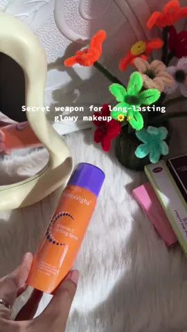 Hulas no more with DermaVigh vitamins C setting spray 😚✨ #dermavigha #settingspray #nohulasmakeup #trending #fyp 