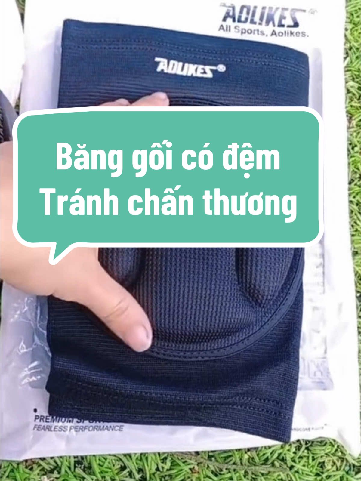 Băng bảo vệ gối có lớp đệm dày tránh chấn thương khi chơi thể thao. Bó gối thủ môn tránh xây xước khi chơi trên sân cỏ nhân tạo. Bảo vệ gối tập Gym,Chạy Bộ,Đạp Xe #baovegoi #baovegoiaolikes #banggoi #banggoithethao #baovegoithethao