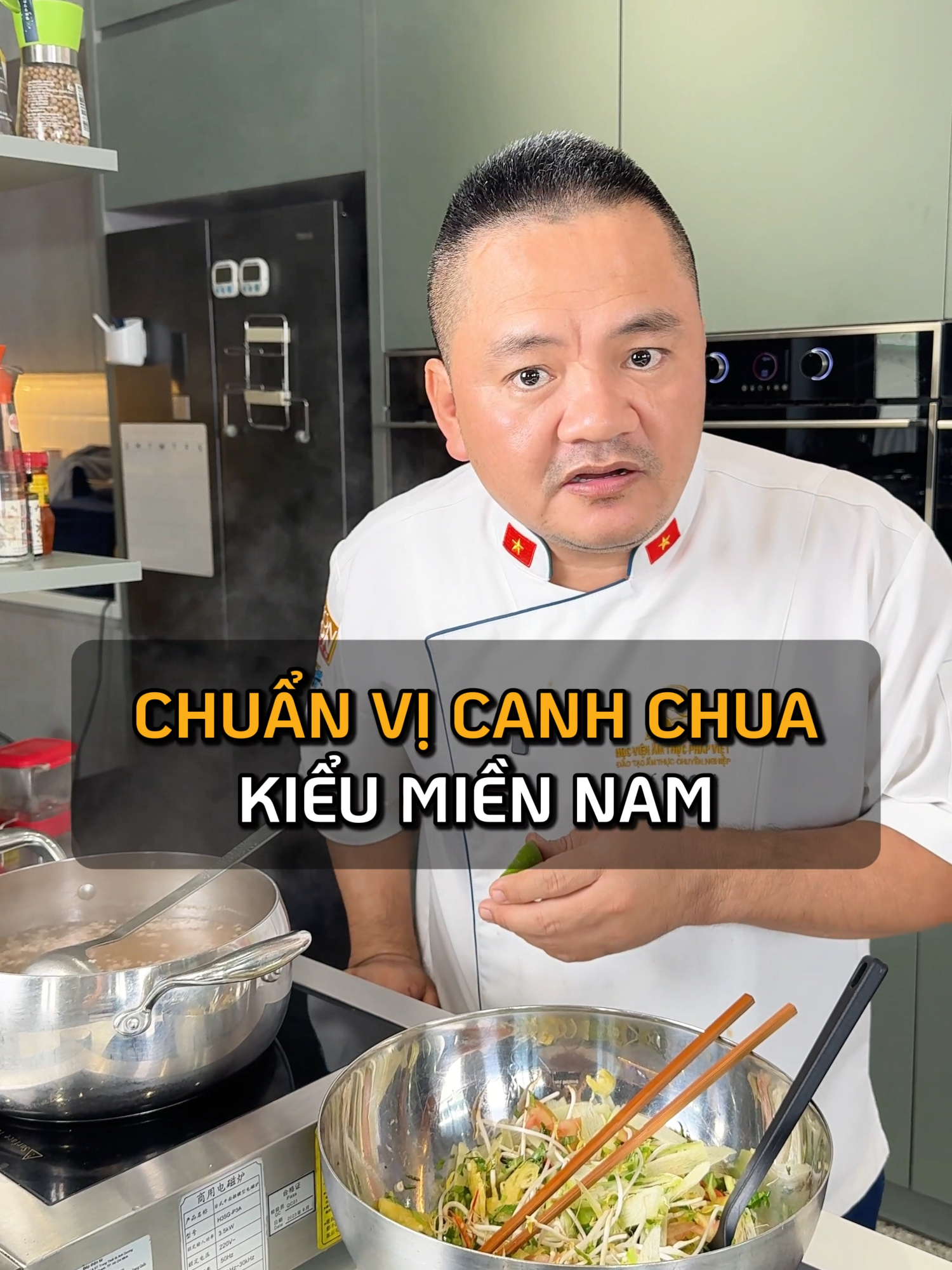 Nguyên liệu bí mật mà ít bạn biết công dụng thiệt sự khi nấu món Canh Chua Miền Nam. Đây làm một món không thể thiếu cho các bạn học viên khi mở quán cơm tấm để kinh doanh. Lưu lại ngay nhé! #voquoc #voquocchef #monngonmoingay #comtamkinhdoanh #nauan #kinhdoanhmoquan