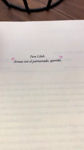 Yes, plis 💜 #thesevenhusbandsofevelynhugo #evelynhugo #parati #taylorjenkinsreid #parati 