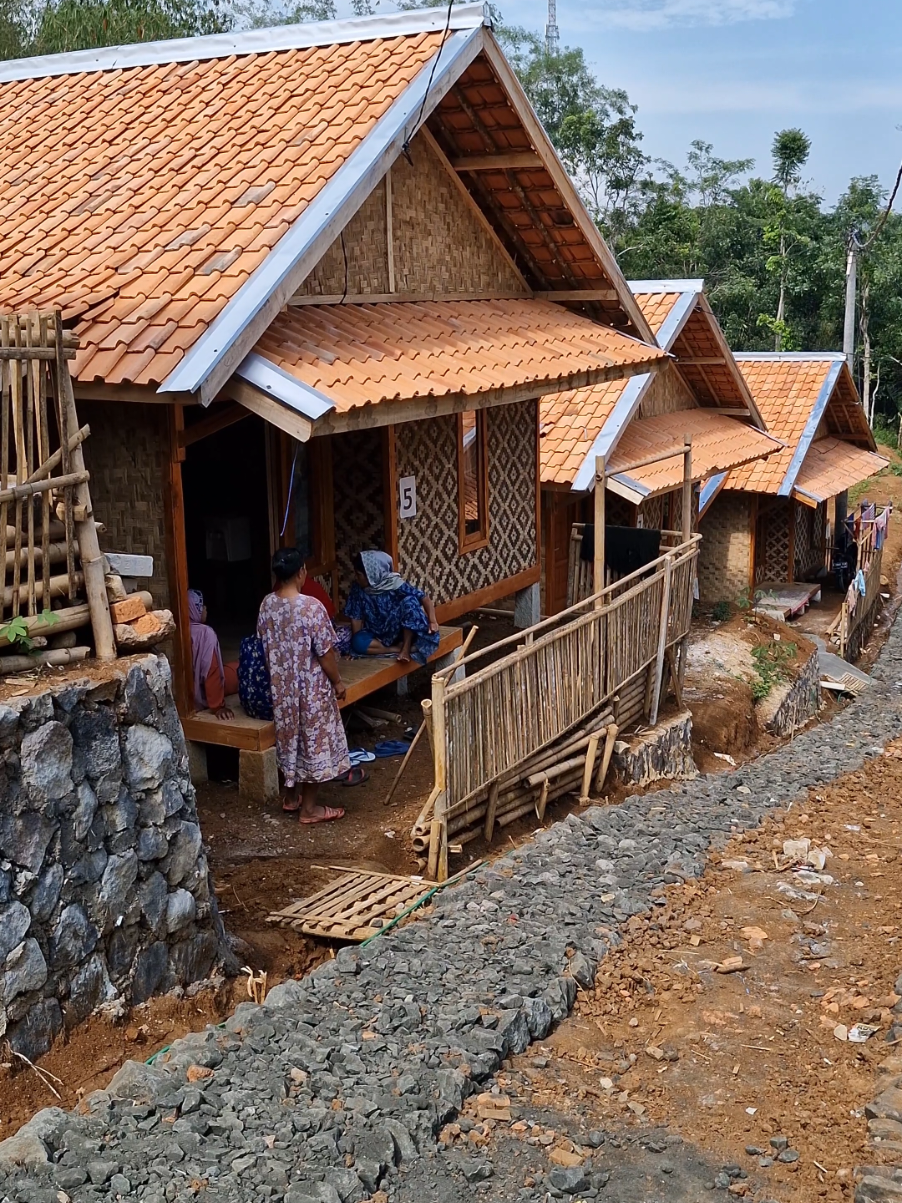 Siang hari yang cerah di kampung baru ciptaan KDM #pelosokcianjur #kampungkdm #kdm #reels #fypage 