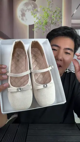 Giày bệt nữ nơ đính đá xinh ơi là xinh luôn ạ  #xuhuong #giaynuxinh #giaybet #giaybupbe #donggiaynu 