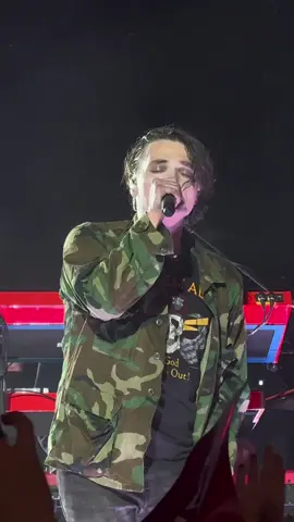 Livin on a prayer clip #mychemicalromance #mcr #longlivetheblackparade #gerardway #mcrnj 