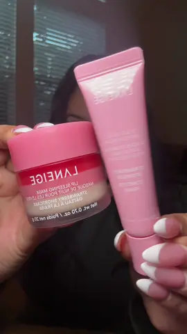 Laneige did their big one with this scent IM OBSESSED this holiday bundle set is PERFECT for a stocking stuffer I need 10 more please…. 🤭  #laneige #laneigelipmask #holidaybundle #giftsforher #tiktokshopcreatorpicks 