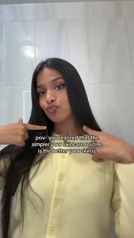 a foaming cleanser and hydrating moisturizer😽🤌🏽 #fyp #foryou #xyzcba #skincare #skincareroutine 