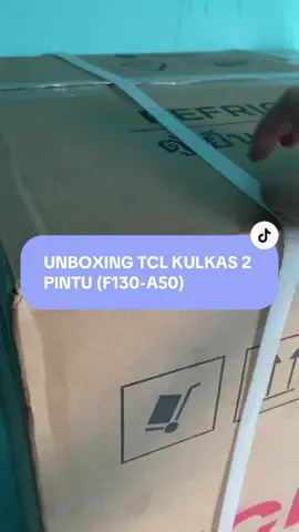 Isi - isi rumah lagi, setelah kemarin beli mesin cuci akhirnya bisa beli kulkas 2 pintu ini dari @TCL  TCL Kulkas 2 Pintu (F130-A50) Modelnya slim, ada freezernya, hemat listrik, dan muat untuk nyimpen bahan makanan, Yuk upgrade kulkas lamamu dengan kulkas TCL (F130-A50) ini! #kulkas2pintu #tcl #asmr #asmrsounds #asmrvideo 