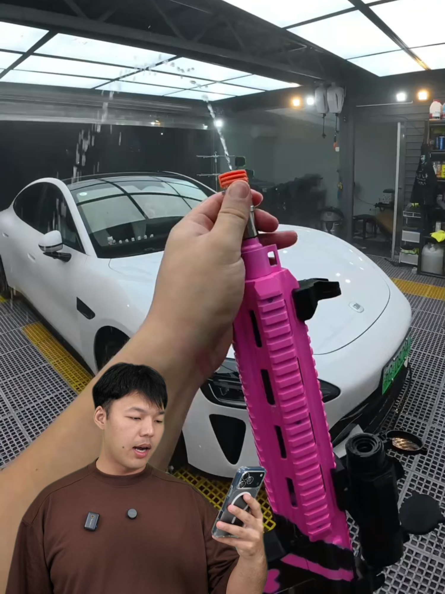 คนเท่เขาก็เท่กันยันตอนล้างรถนี่แหละ #yonghaii #หยงให้ #ปืนกลยิงโฟมล้างรถ #โฟมล้างรถ #ล้างรถ